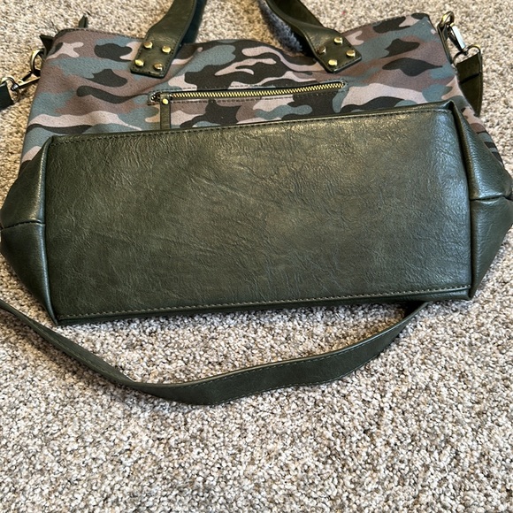 Antik Kraft Camouflage and Green Leather Purse - Picture 4 of 8